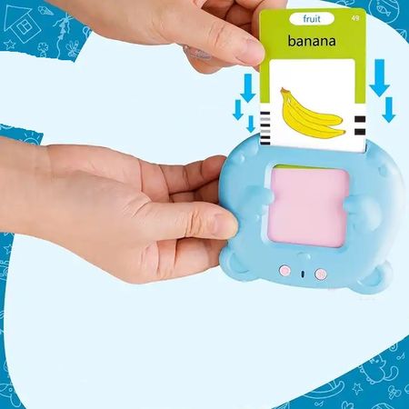 Jak to działa? Włącz zabawkę przełącznikiem znajdującym się w dolnej części zabawki. Wsuń kartę w okienko tak aby w okienku był rysunek. Słówko zostanie odczytane na głos. W celu ponownego odsłuchania naciśnij przycisk po lewej stronie ze strzałeczkami. Głośność reguluje się prawym przyciskiem.